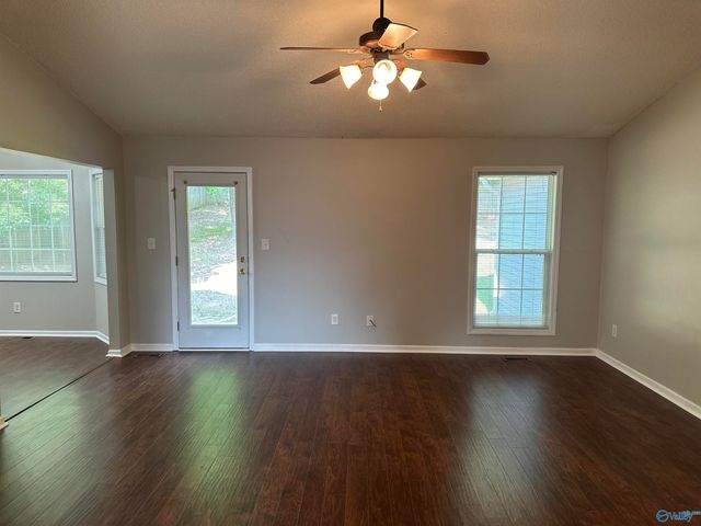 196 Hollington Drive, Huntsville, AL 35811