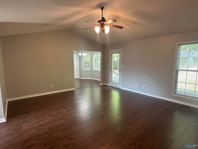 196 Hollington Drive, Huntsville, AL 35811