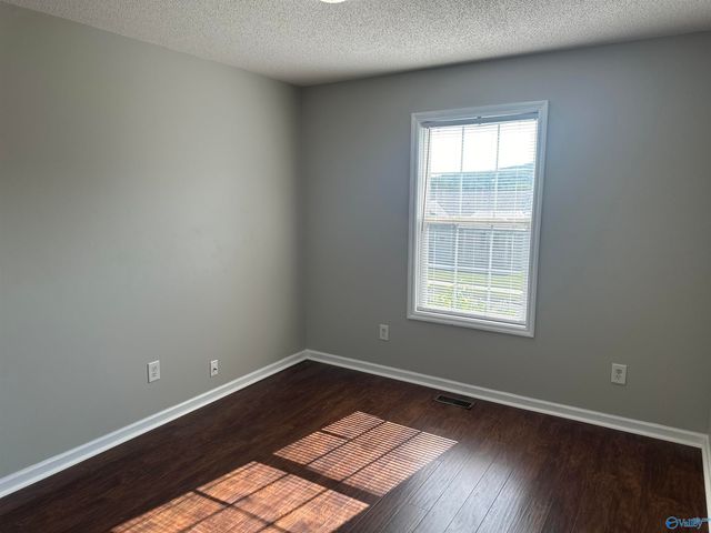 196 Hollington Drive, Huntsville, AL 35811