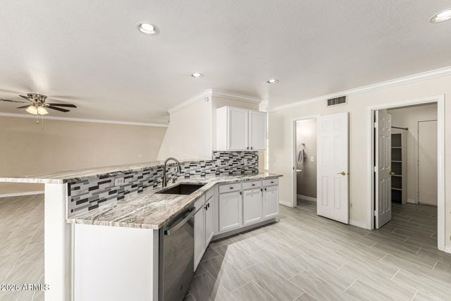 2210 E PARAISO Drive, Phoenix, AZ 85024