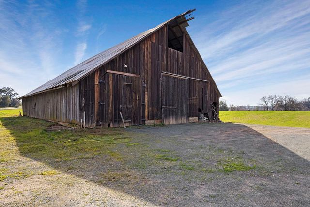 3270 Jackson Valley Rd, Ione, CA 95640
