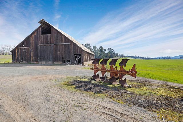 3270 Jackson Valley Rd, Ione, CA 95640