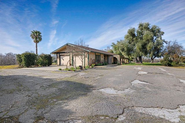 3270 Jackson Valley Rd, Ione, CA 95640