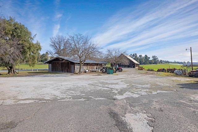 3270 Jackson Valley Rd, Ione, CA 95640