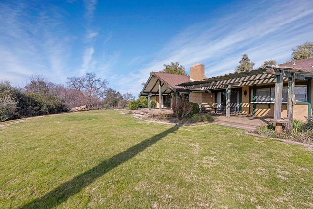 3270 Jackson Valley Rd, Ione, CA 95640