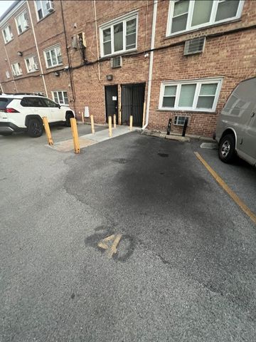 7206 W WELLINGTON Avenue 2A, Chicago, IL 60707