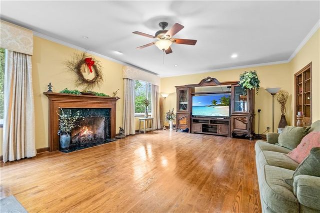 513 NE Balboa Street, Lee's Summit, MO 64063