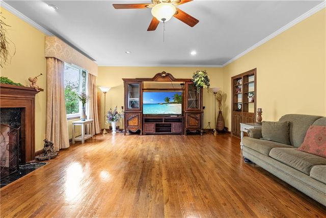 513 NE Balboa Street, Lee's Summit, MO 64063