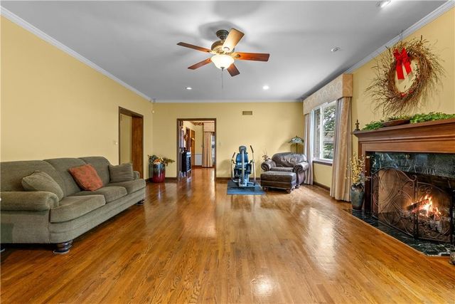 513 NE Balboa Street, Lee's Summit, MO 64063