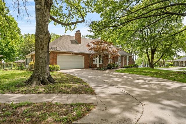 513 NE Balboa Street, Lee's Summit, MO 64063