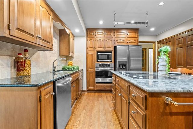 513 NE Balboa Street, Lee's Summit, MO 64063