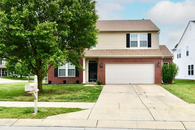 5862 Columbia Circle, Greenwood, IN 46142