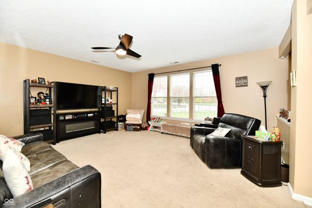5862 Columbia Circle, Greenwood, IN 46142