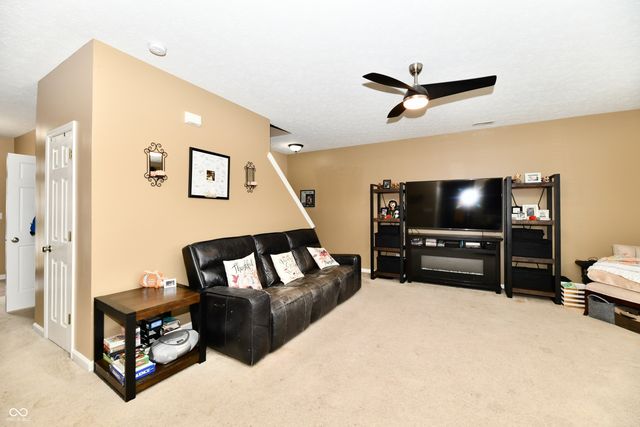 5862 Columbia Circle, Greenwood, IN 46142