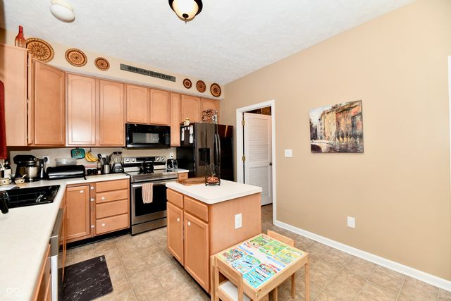 5862 Columbia Circle, Greenwood, IN 46142