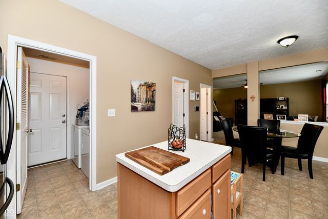 5862 Columbia Circle, Greenwood, IN 46142