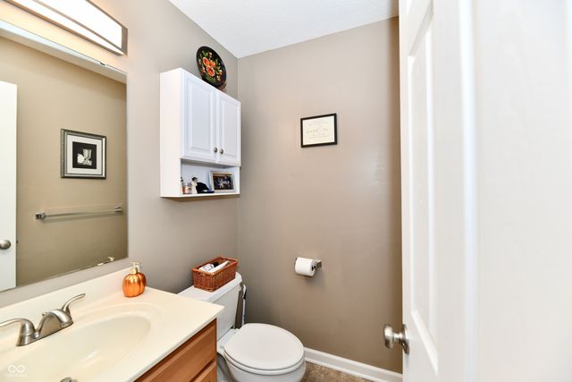 5862 Columbia Circle, Greenwood, IN 46142