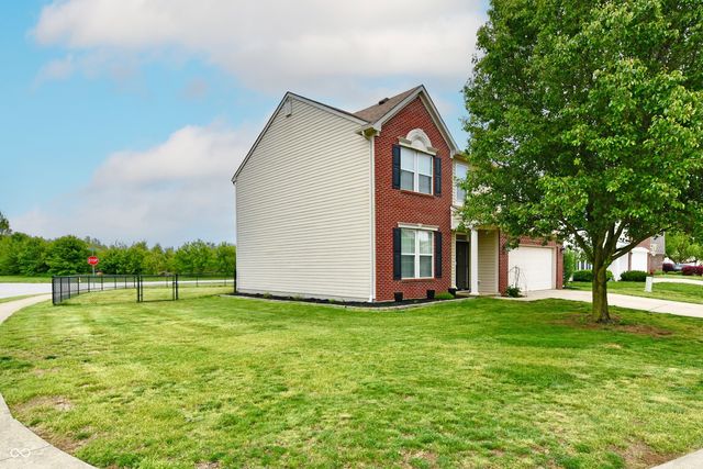 5862 Columbia Circle, Greenwood, IN 46142