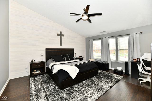 5862 Columbia Circle, Greenwood, IN 46142