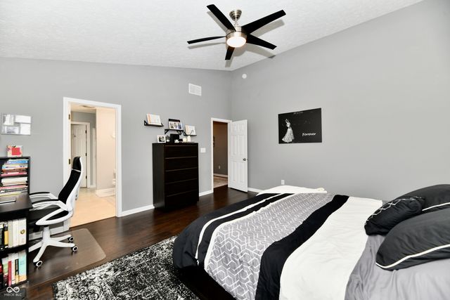 5862 Columbia Circle, Greenwood, IN 46142