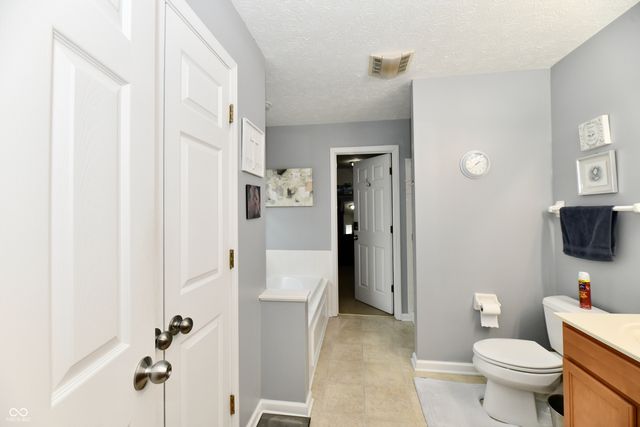 5862 Columbia Circle, Greenwood, IN 46142