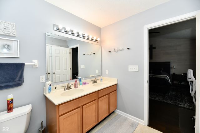 5862 Columbia Circle, Greenwood, IN 46142