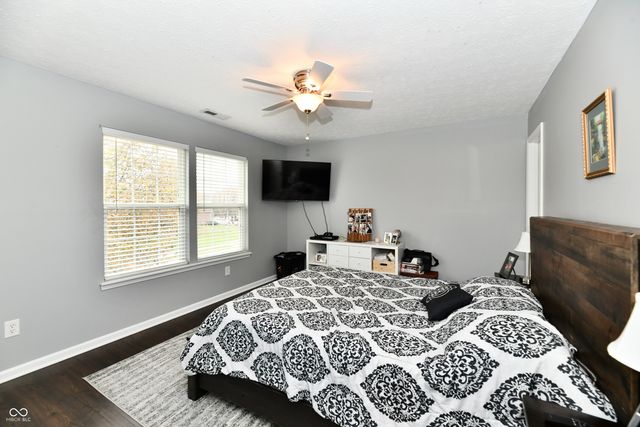 5862 Columbia Circle, Greenwood, IN 46142