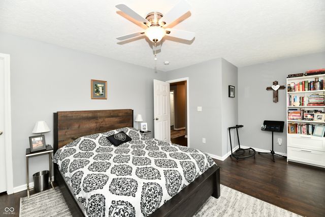 5862 Columbia Circle, Greenwood, IN 46142