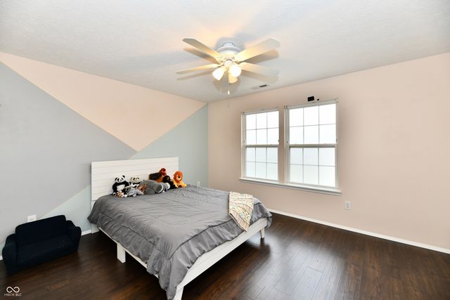 5862 Columbia Circle, Greenwood, IN 46142