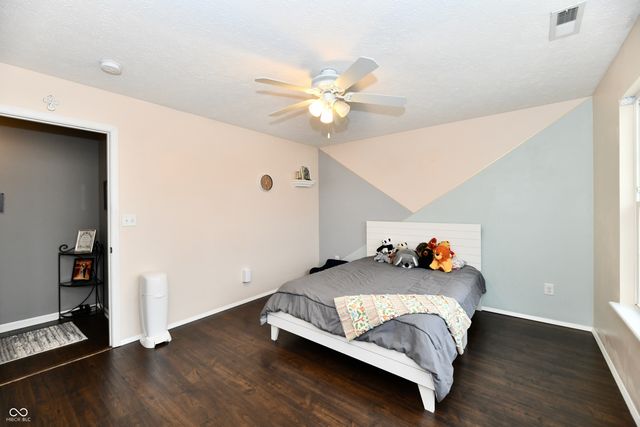 5862 Columbia Circle, Greenwood, IN 46142