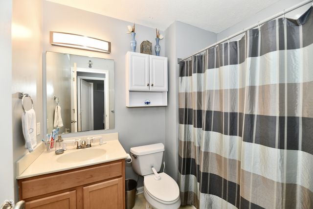 5862 Columbia Circle, Greenwood, IN 46142