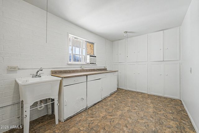 10338 W CARON Drive, Sun City, AZ 85351