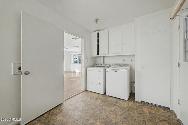 10338 W CARON Drive, Sun City, AZ 85351