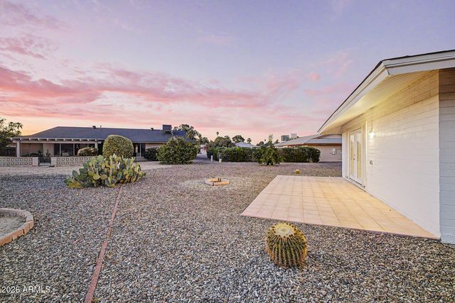 10338 W CARON Drive, Sun City, AZ 85351