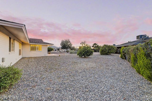 10338 W CARON Drive, Sun City, AZ 85351