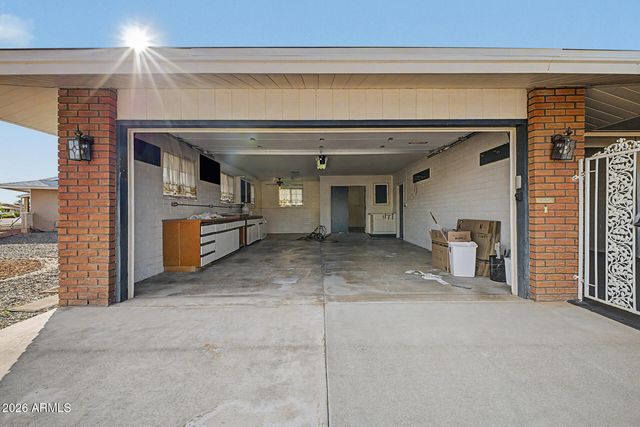 10338 W CARON Drive, Sun City, AZ 85351