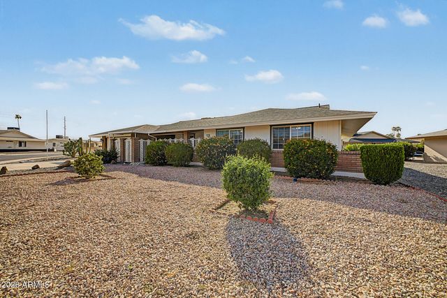 10338 W CARON Drive, Sun City, AZ 85351