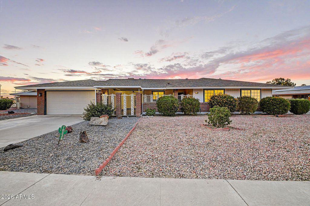 10338 W CARON Drive, Sun City, AZ 85351