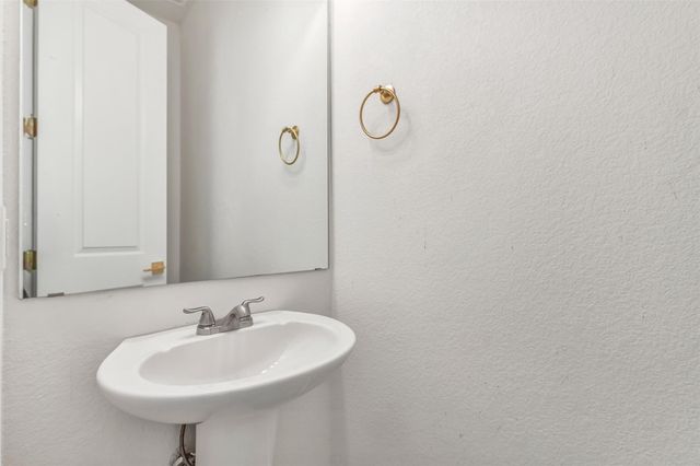 5906 Saint Augustine Street A, Houston, TX 77021