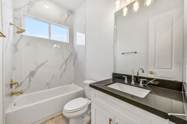 5906 Saint Augustine Street A, Houston, TX 77021