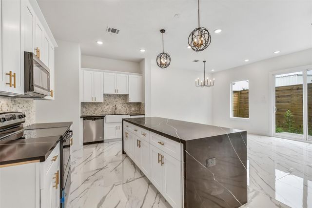 5906 Saint Augustine Street A, Houston, TX 77021