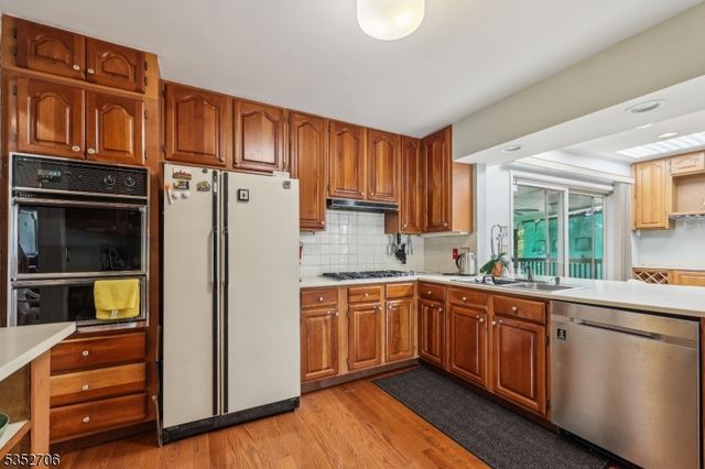 34 Brian Rd, West Caldwell Twp., NJ 07006