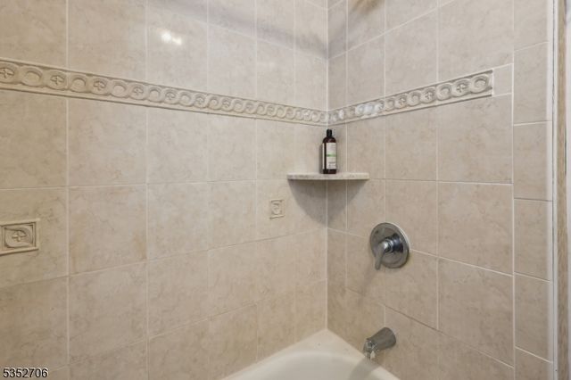 34 Brian Rd, West Caldwell Twp., NJ 07006