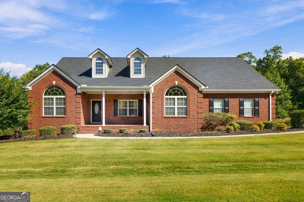 226 Hummingbird Court, Hampton, GA 30228 — exterior