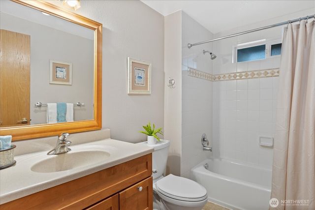 11008 210th Street SE, Snohomish, WA 98296