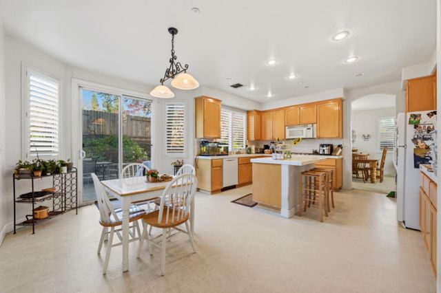 6621 Star Vista Ln, Rocklin, CA 95677