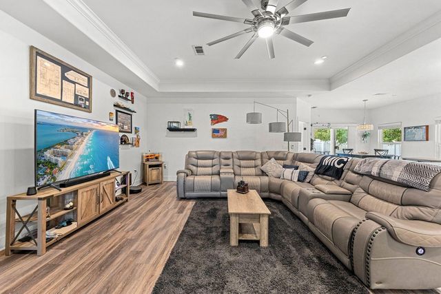 736 Commanche Street, Fort Walton Beach, FL 32547