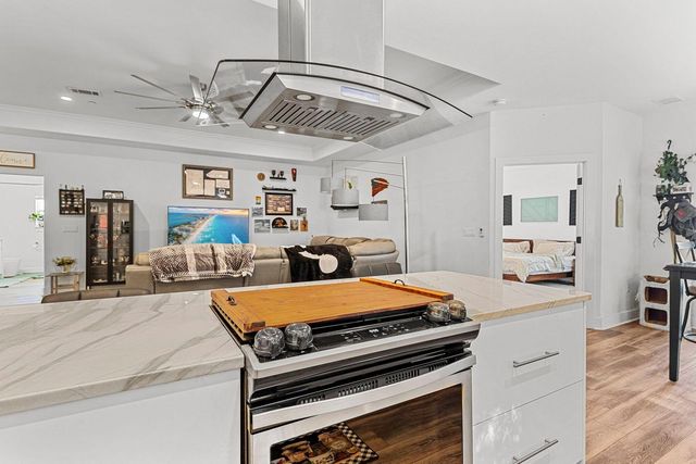 736 Commanche Street, Fort Walton Beach, FL 32547