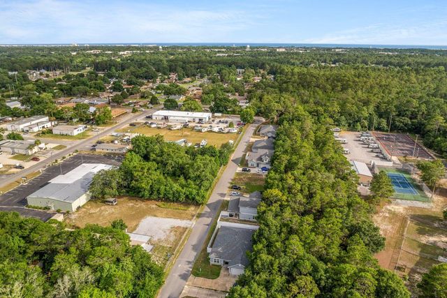 736 Commanche Street, Fort Walton Beach, FL 32547