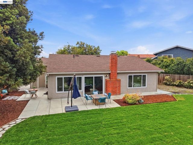 8123 Meadowlark Ct, Newark, CA 94560